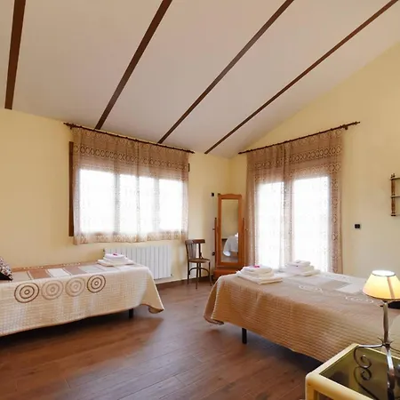 Casa Torres Navas de Oro